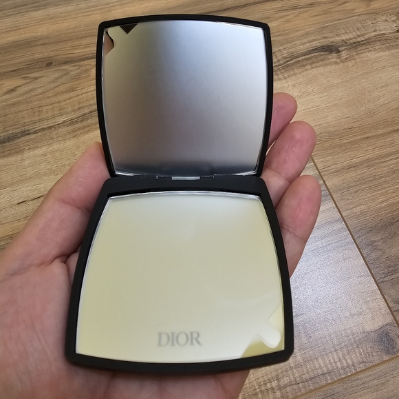 DIOR square pocket double-sided compact mirror - Picture 2 of 6